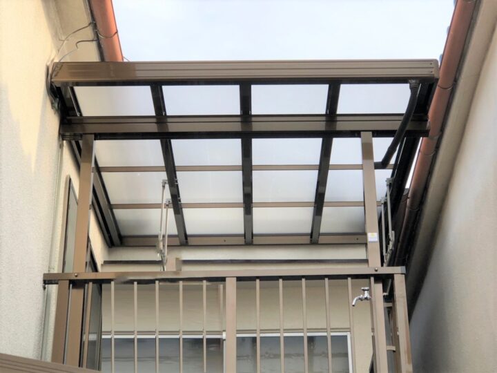   【火災保険適用工事】台風被害復旧工事　ベランダ・テラス屋根修復リフォーム　堺市西区　M様邸